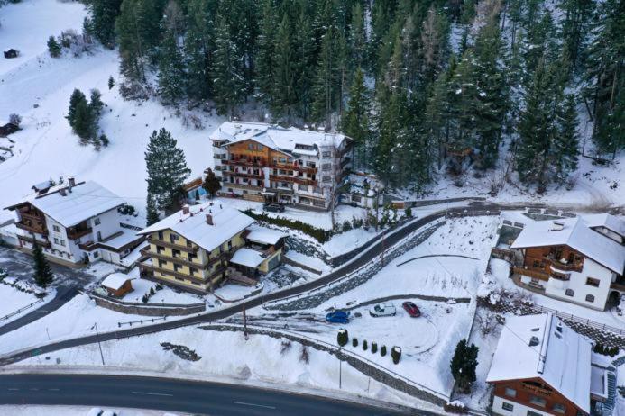 Hotel Olympia Pettneu am Arlberg Eksteriør bilde